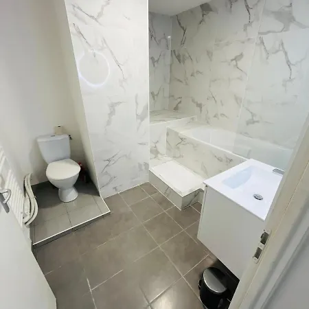 Proche Gare, T2 Neuf Et Climatise * Valence