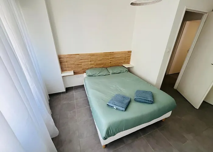 Proche Gare, T2 Neuf Et Climatise